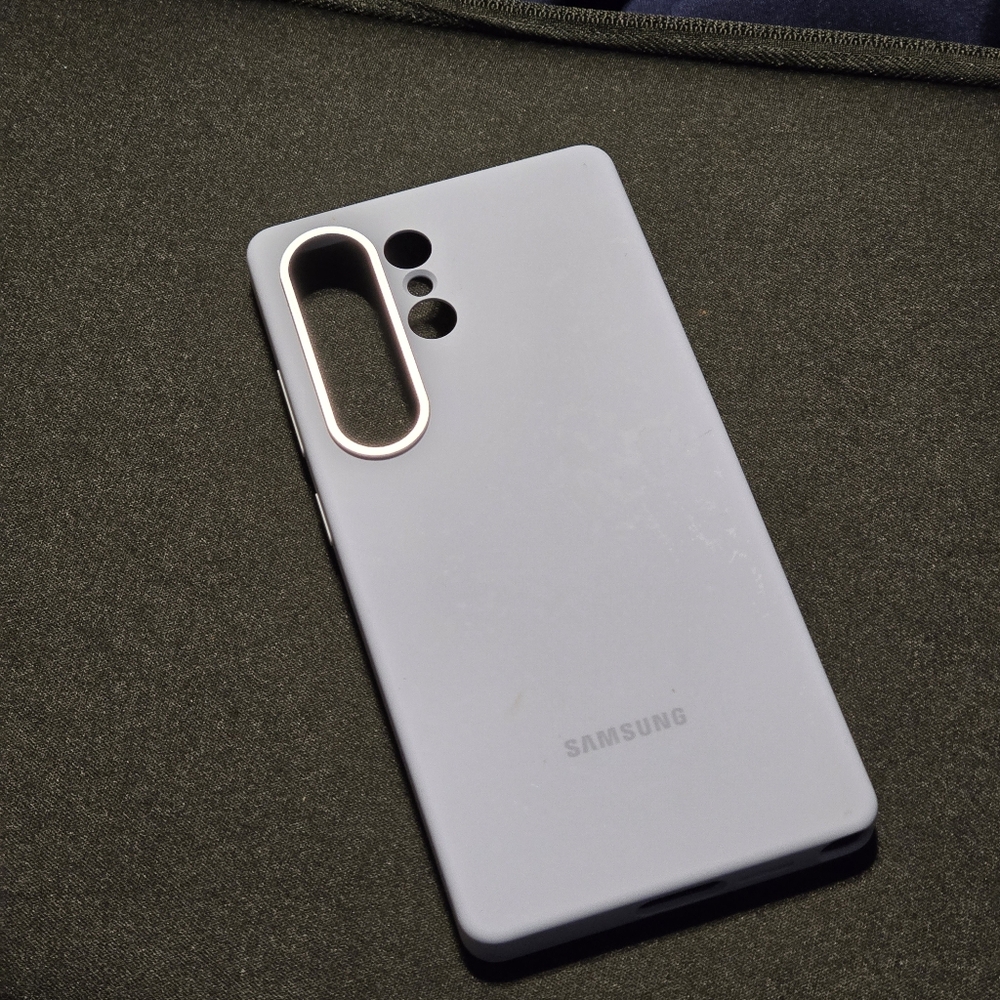 Galaxy S25 Ultra Silicone Case (Light Blue, Used)